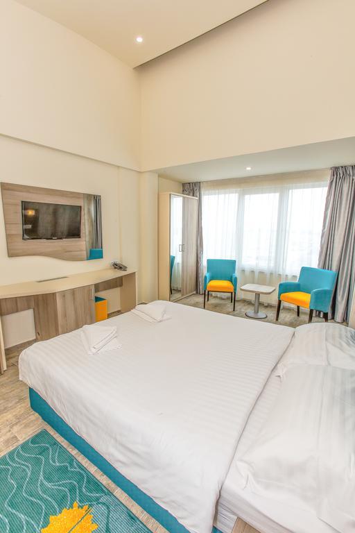 Hotel Riviera มามายา ภายนอก รูปภาพ